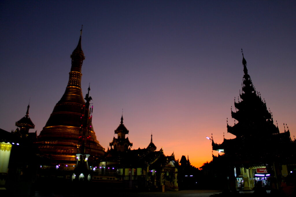 ๑๒ วัดพระเจดีย์ชเวตองจา Shwe Taung Sar Zedi สุชาติ ชูลี หยุดเวลาไว้ที่ ทวาย